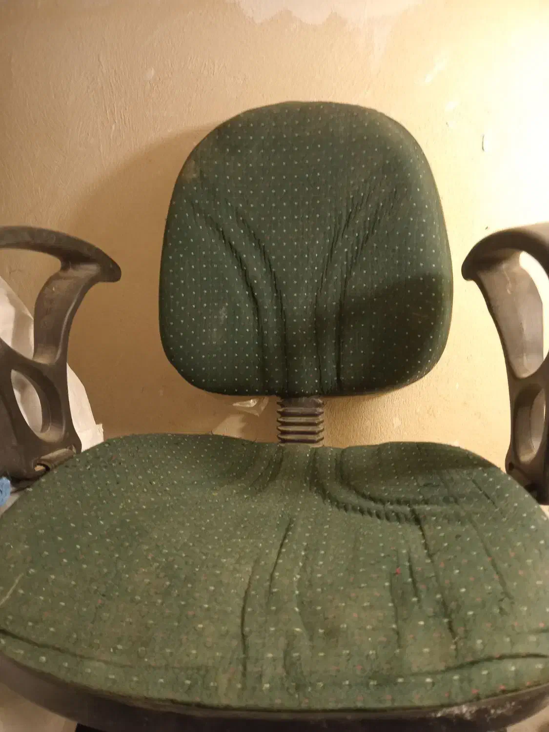 صندلی|میز و صندلی غذاخوری|میبد, |دیوار