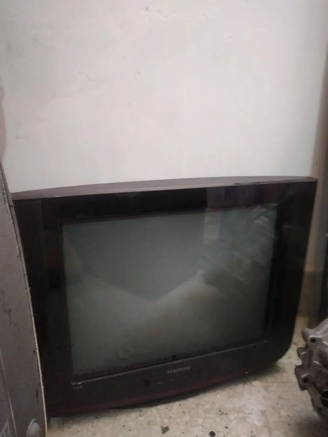 تلویزیون سامسونگ ۲۱ اینج|تلویزیون و پروژکتور|اصفهان, رزمندگان|دیوار