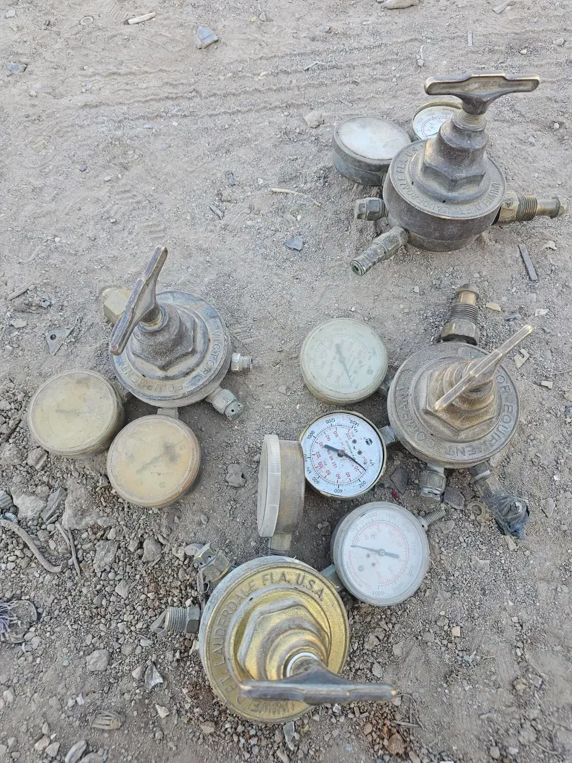 سرپیک برش و مانومتر|ابزارآلات|شهرضا, |دیوار