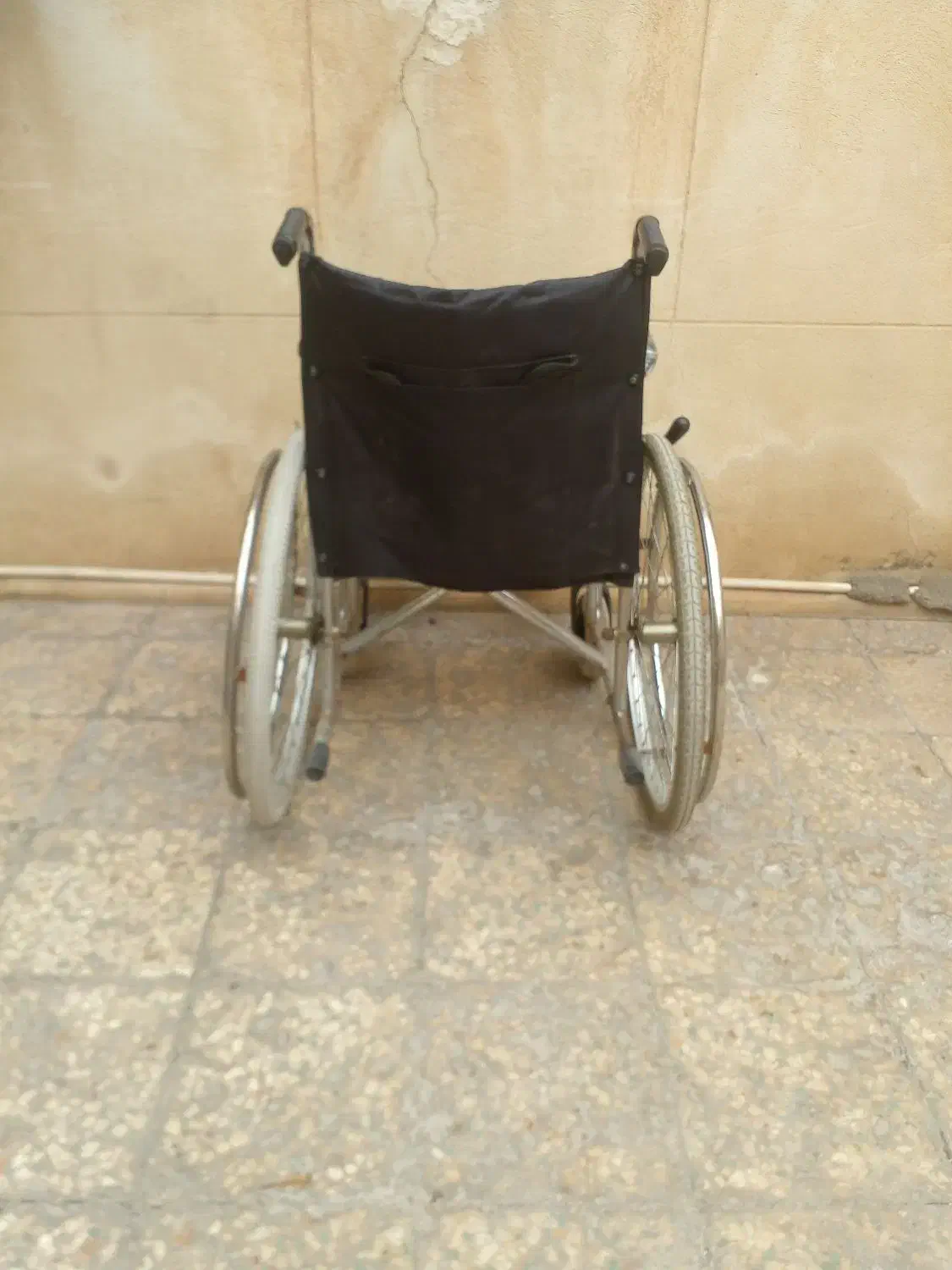 ولیچر و تخت بیمار سالم قیمت مناسب|آرایشی، بهداشتی، درمانی|قم, صدوق|دیوار