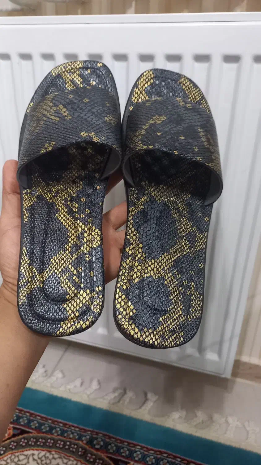 دمپایی زنانه|کیف، کفش، کمربند|رشت, کوی مهر|دیوار