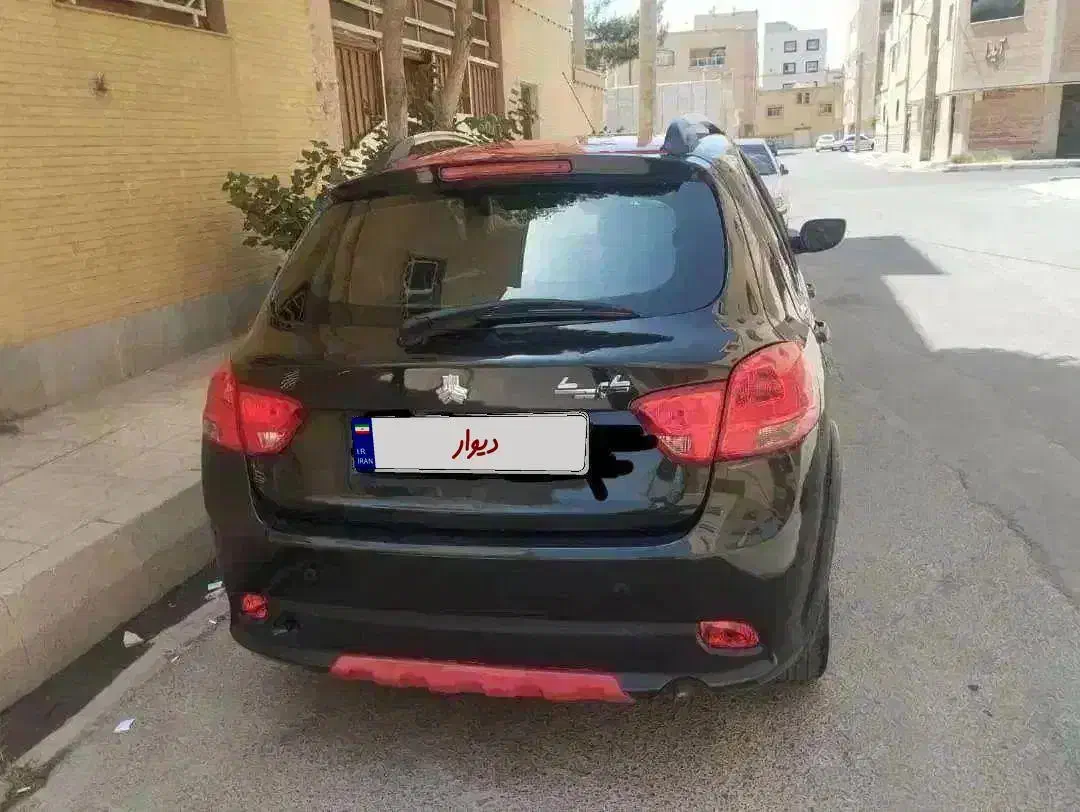 کوئیک r مدل ۹۸ سالم و بدون رنگ|خودرو سواری و وانت|شاهینشهر, خانه کارگر|دیوار