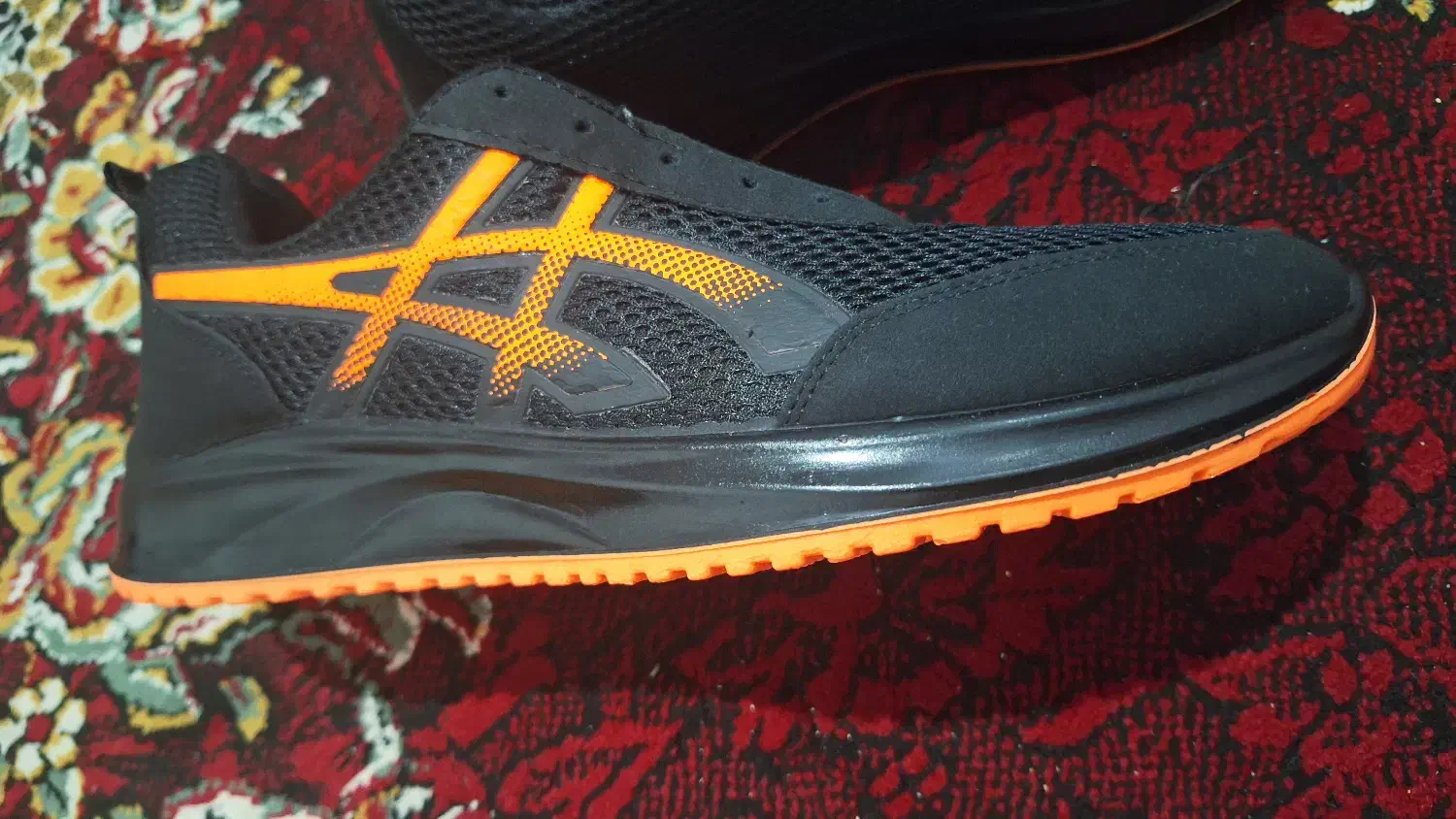 کفش اسپرت نو|کیف، کفش، کمربند|ماکو, |دیوار