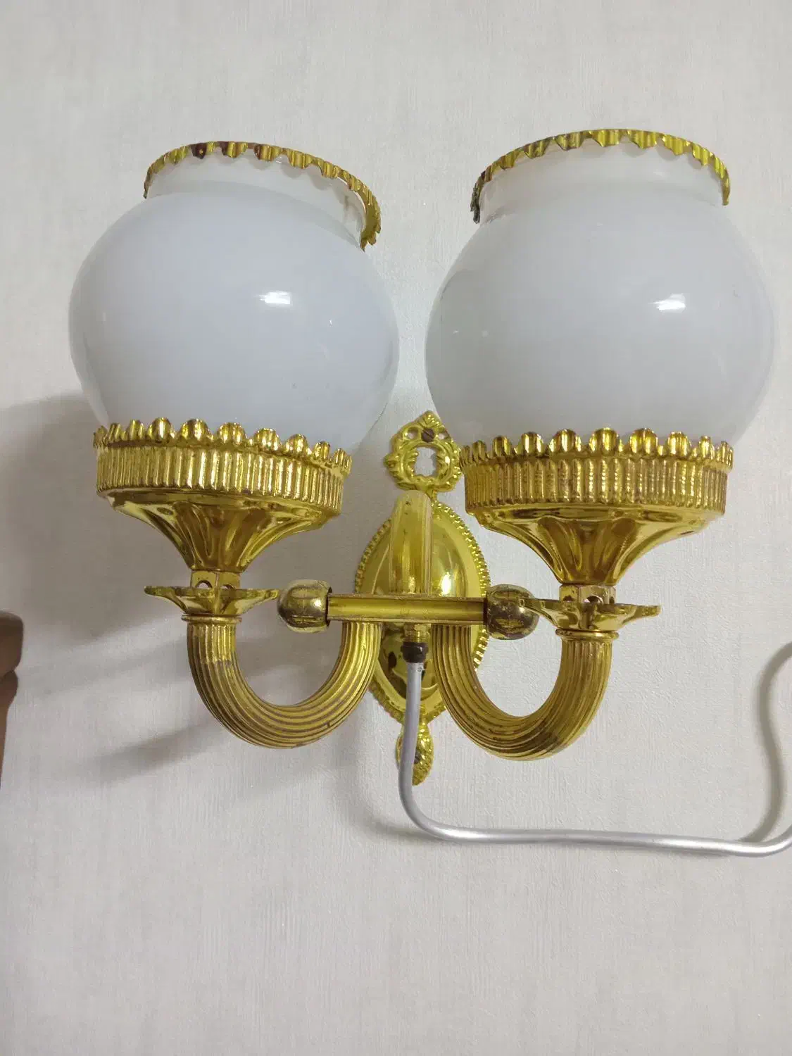 روشنایی گازی یع حبابش شکسته فقط|لوستر و چراغ آویز|قم, باجک سه|دیوار