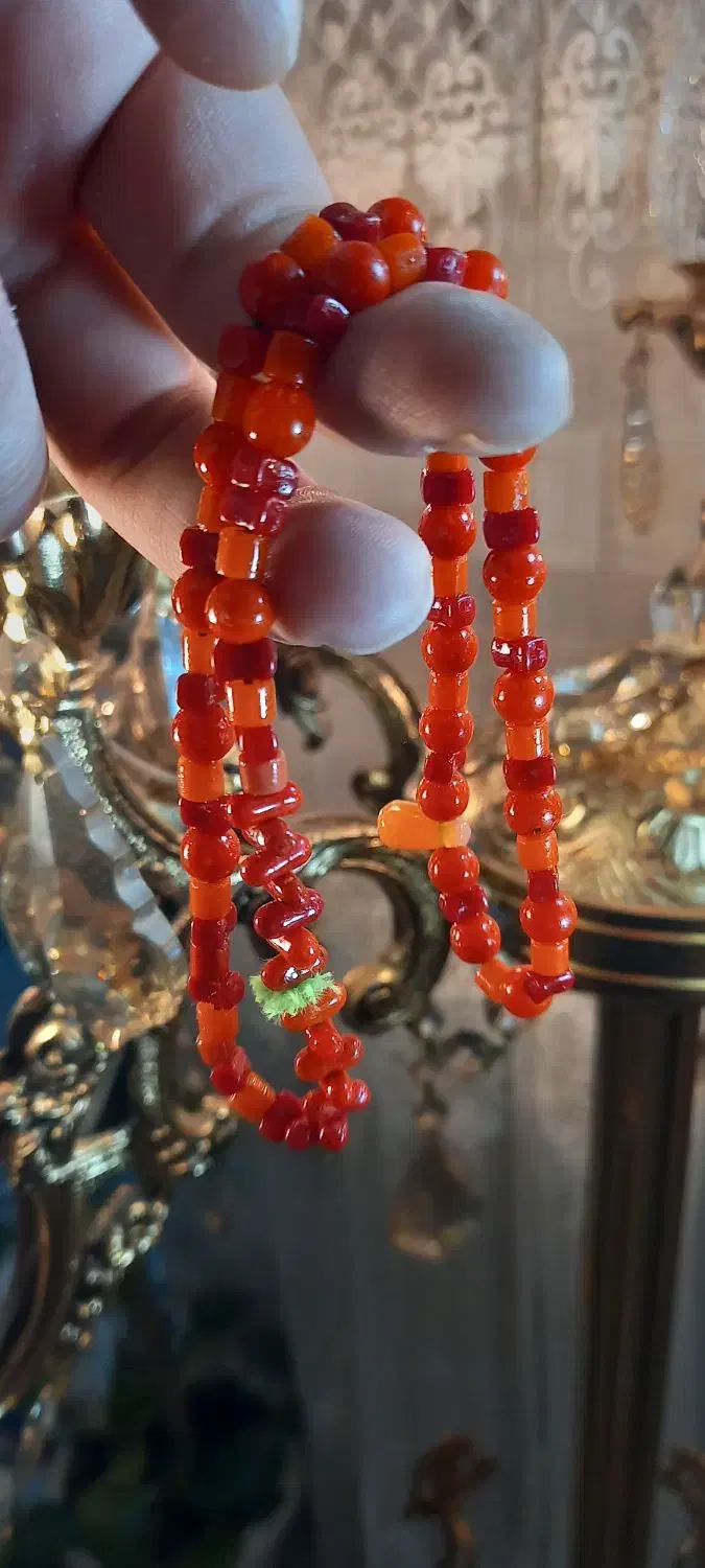 گردنبند مرجان|کلکسیون اشیاء عتیقه|اندیشه, اندیشه فاز ۲|دیوار