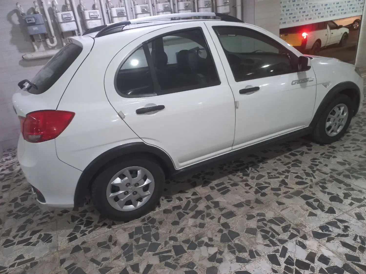 کوئیک سفید|خودرو سواری و وانت|رشت, آب و برق|دیوار