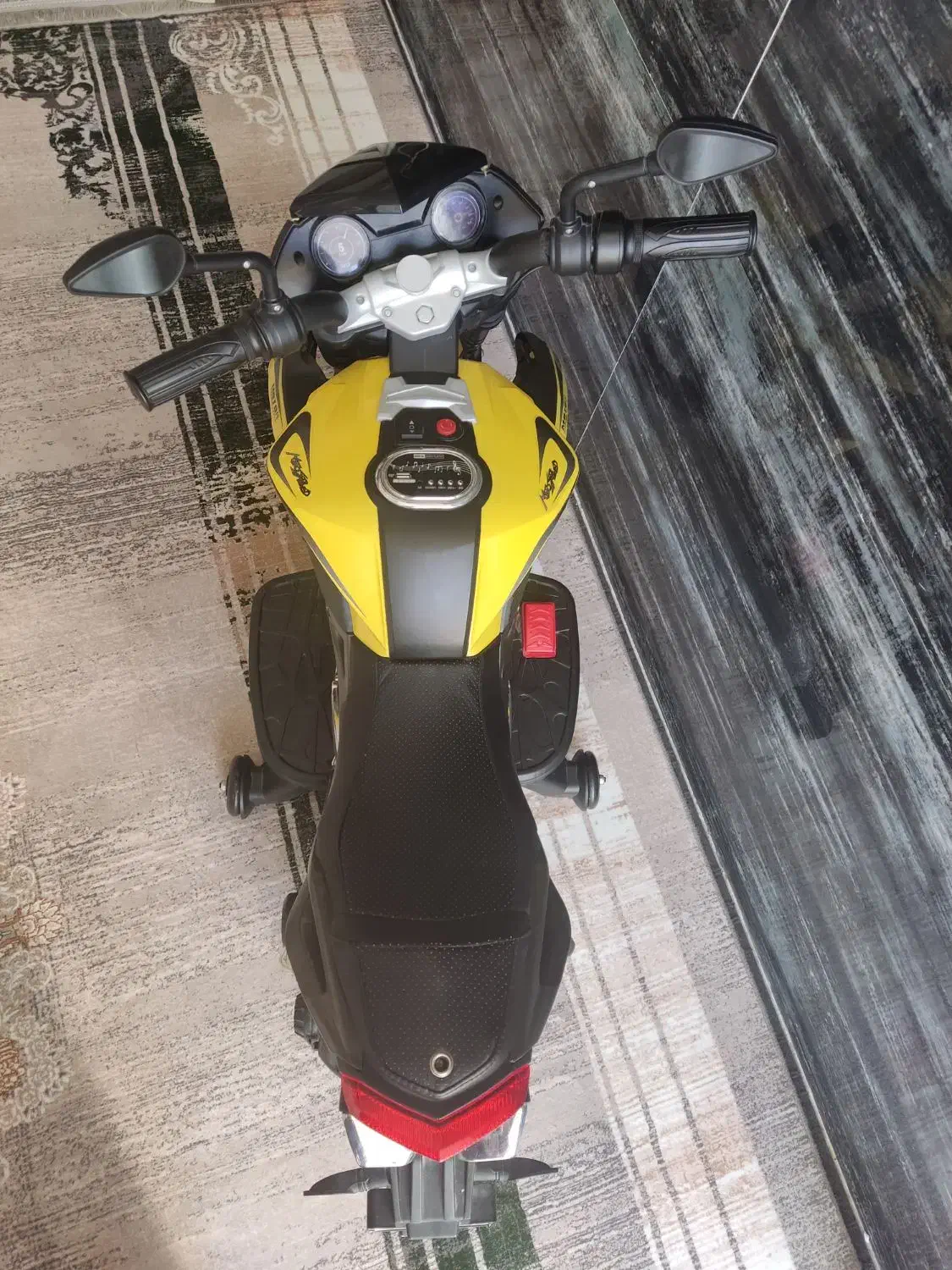 موتور شارژی دوموتوره درحد نو|اسباببازی|نیریز, |دیوار