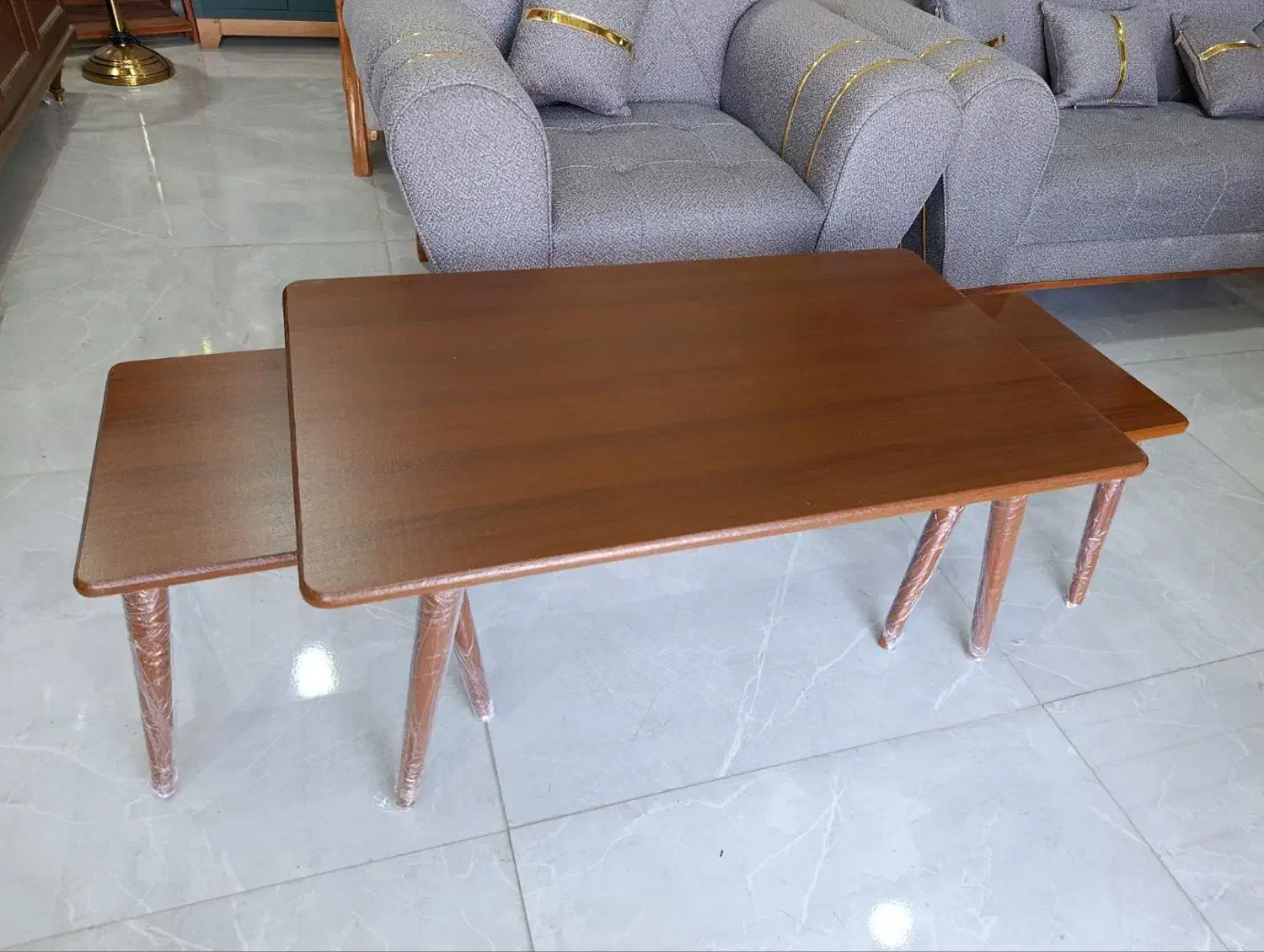 جلومبلی چوبی و فلزی|مبلمان خانگی و میز عسلی|خرم‌آباد, |دیوار