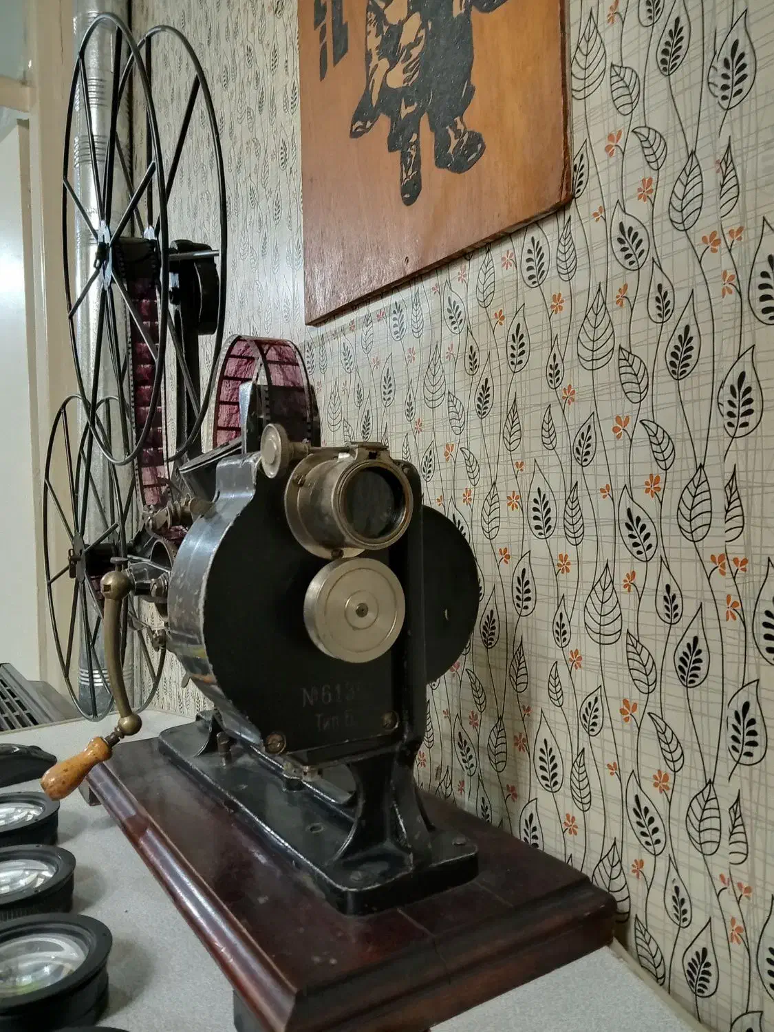 آپارات ۳۵ میلیمتری سینمایی دستی عصر چارلی|تلویزیون و پروژکتور|ری, شهرری|دیوار