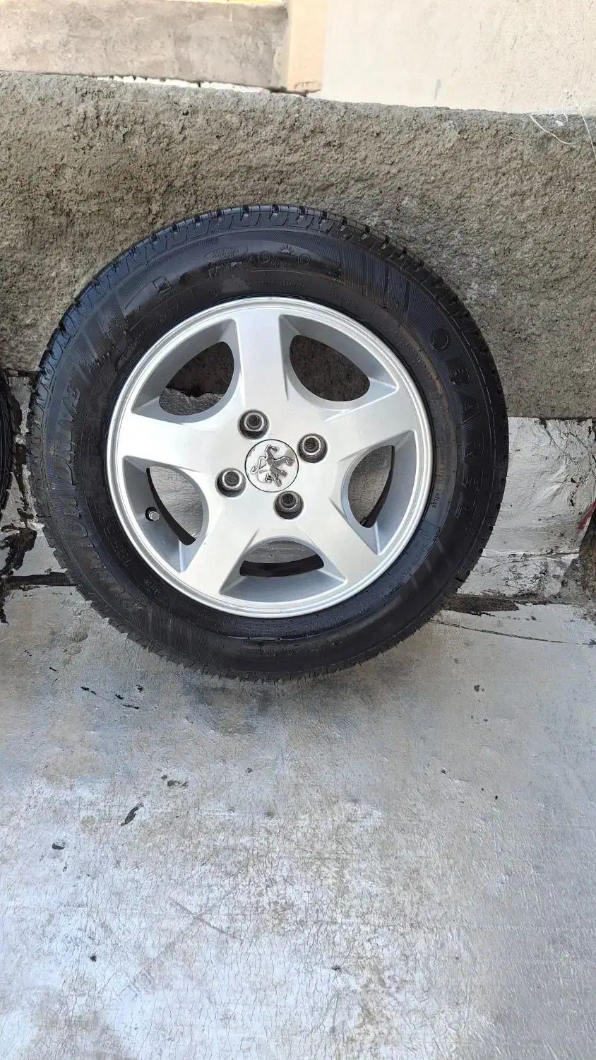 رینگ تورنادو 14 با لاستیک 100%|قطعات یدکی و لوازم جانبی|قزوین, |دیوار