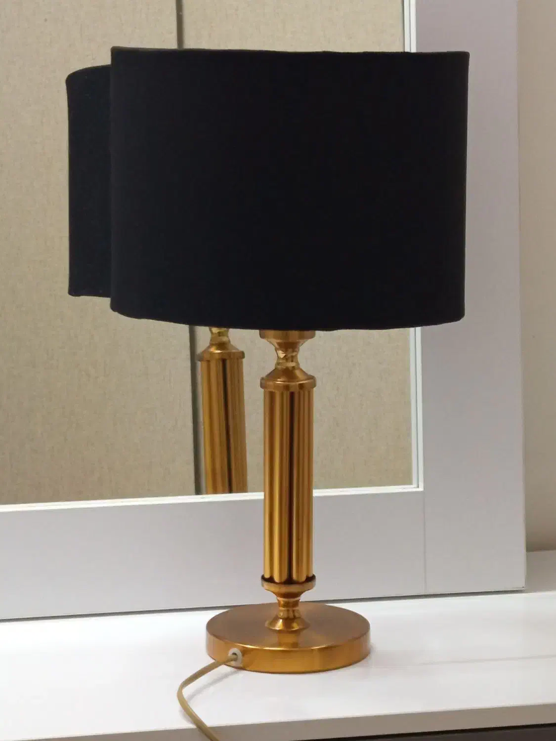 فروش آباژور دیواری طلایی مشکی در حد نو|چراغ خواب و آباژور|آمل, |دیوار