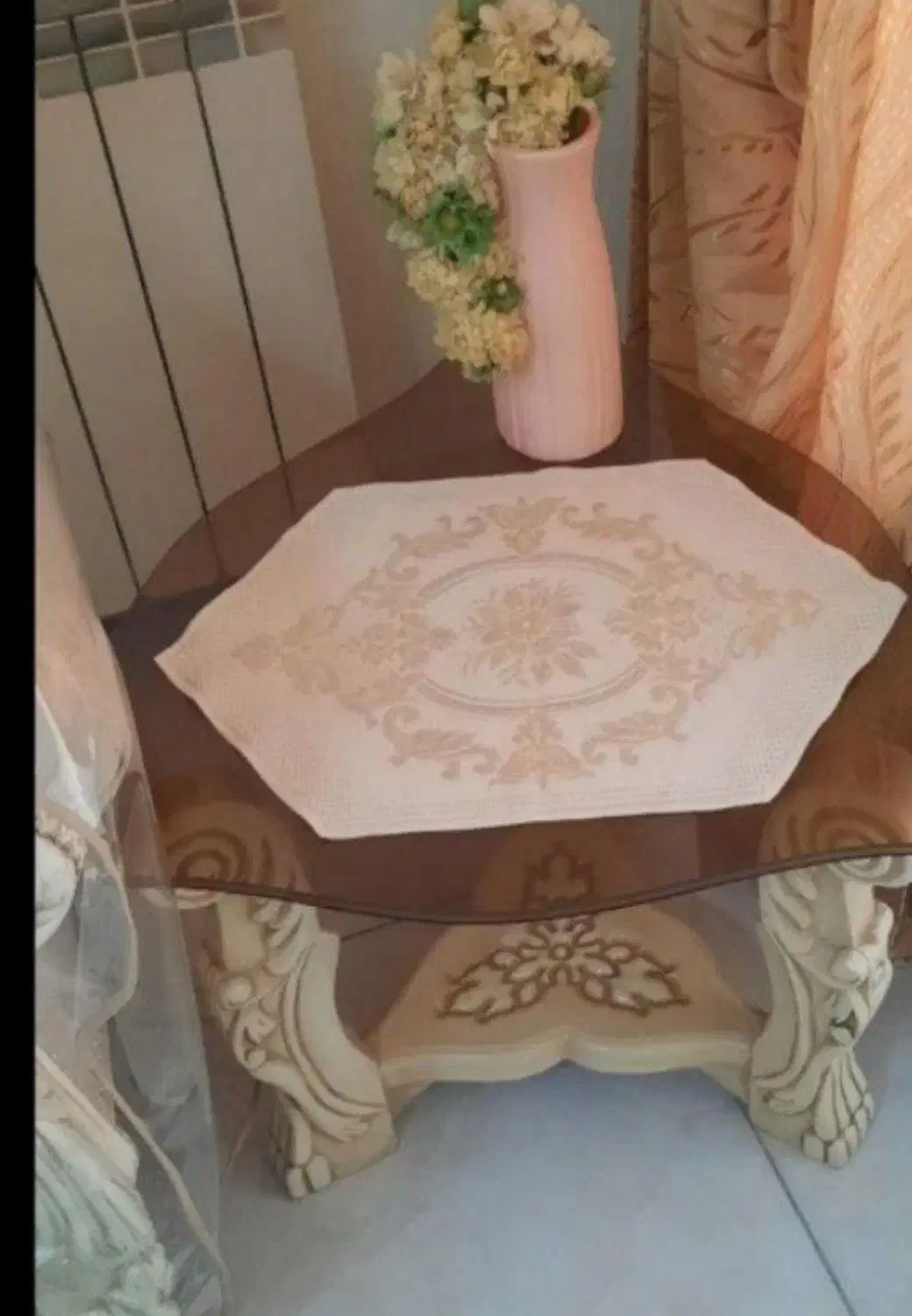 جلومبلی به همراه دوعسلی|مبلمان خانگی و میز عسلی|هشتگرد, شهرک ریحانه|دیوار