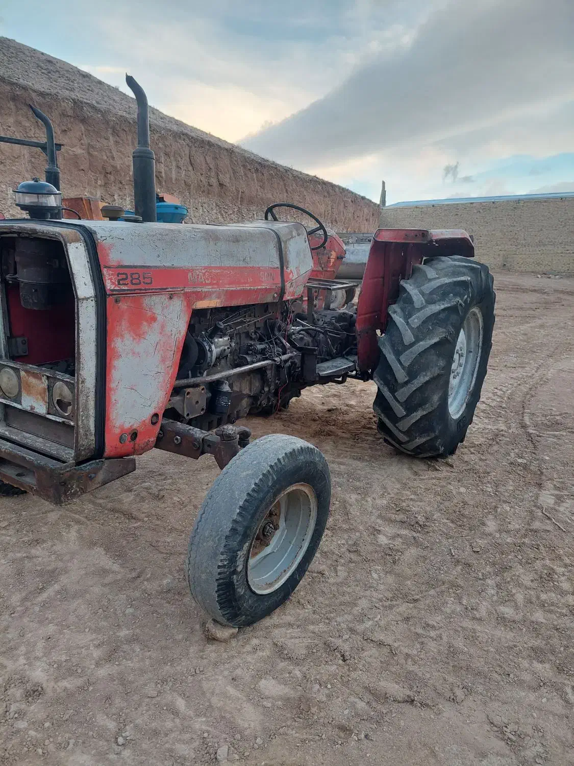 تراکتور مدل ۱۳۸۰|خودرو سنگین|بجنورد, |دیوار