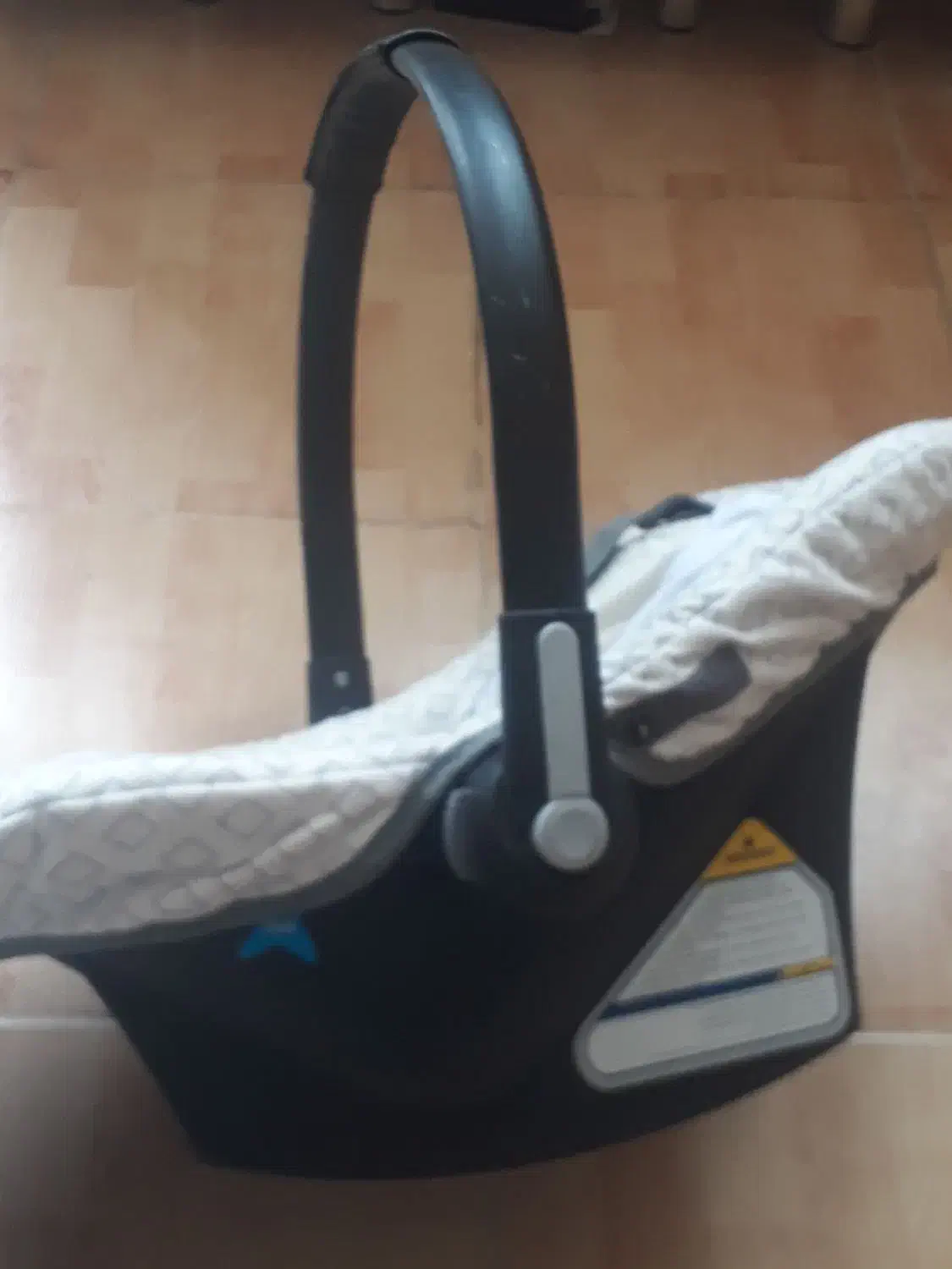 کری یر و ناز بالش کودک|اسباب و اثاث بچه|دامغان, |دیوار