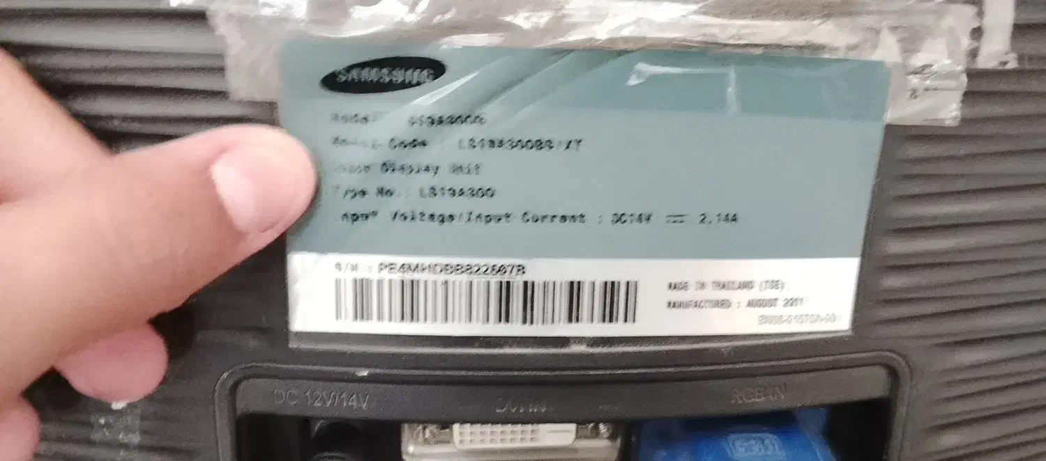 کامپیوتر خانگی همراه با میز وصندلی|رایانه رومیزی|محمدشهر, همایون ویلا|دیوار