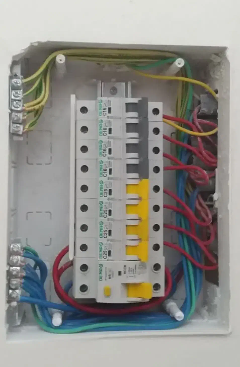 برق کاری رودهن بومهن پردیس|خدمات پیشه و مهارت|رودهن, |دیوار