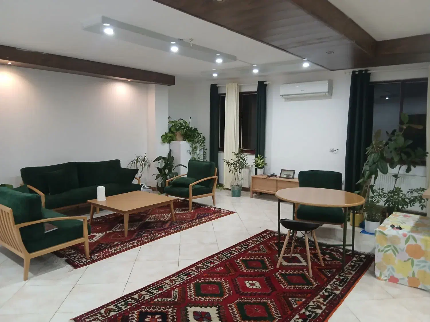 اقامتگاه 200متری دانشجو خانم یا شاغل|اجارهٔ آپارتمان|رشت, منظریه|دیوار