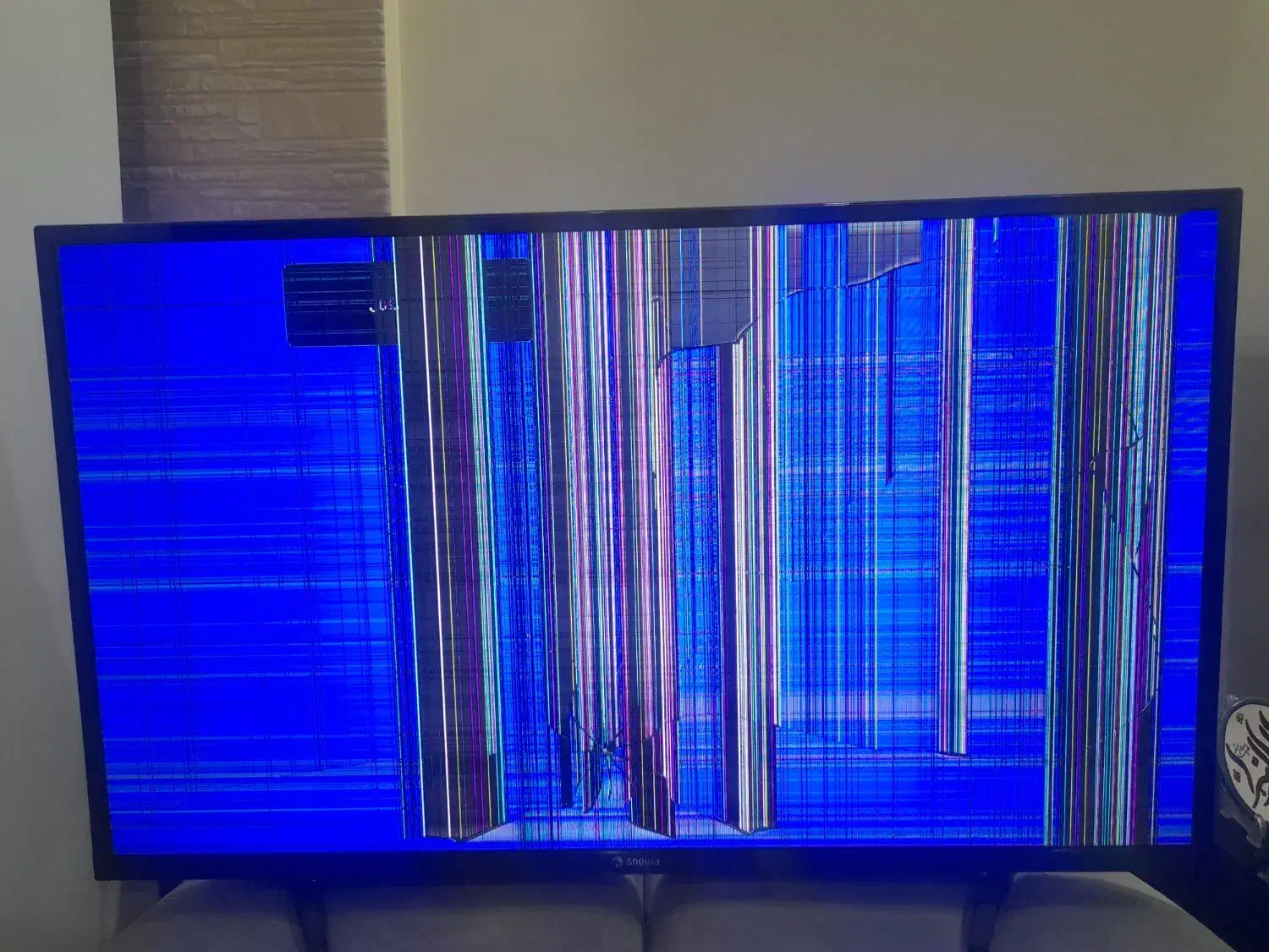 تلویزیون اسنوا صفحه شکسته|تلویزیون و پروژکتور|تهران, تهرانپارس شرقی|دیوار