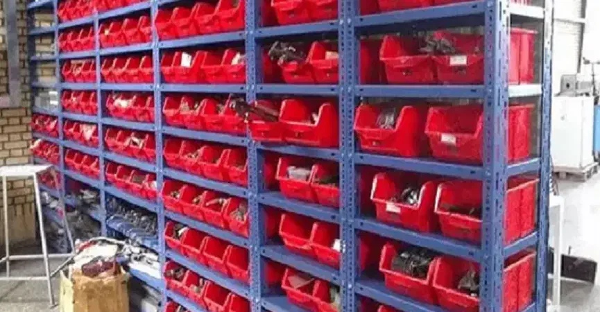 کمک انبار دار|استخدام صنعتی، فنی، مهندسی|تهران, شهرک بعثت|دیوار