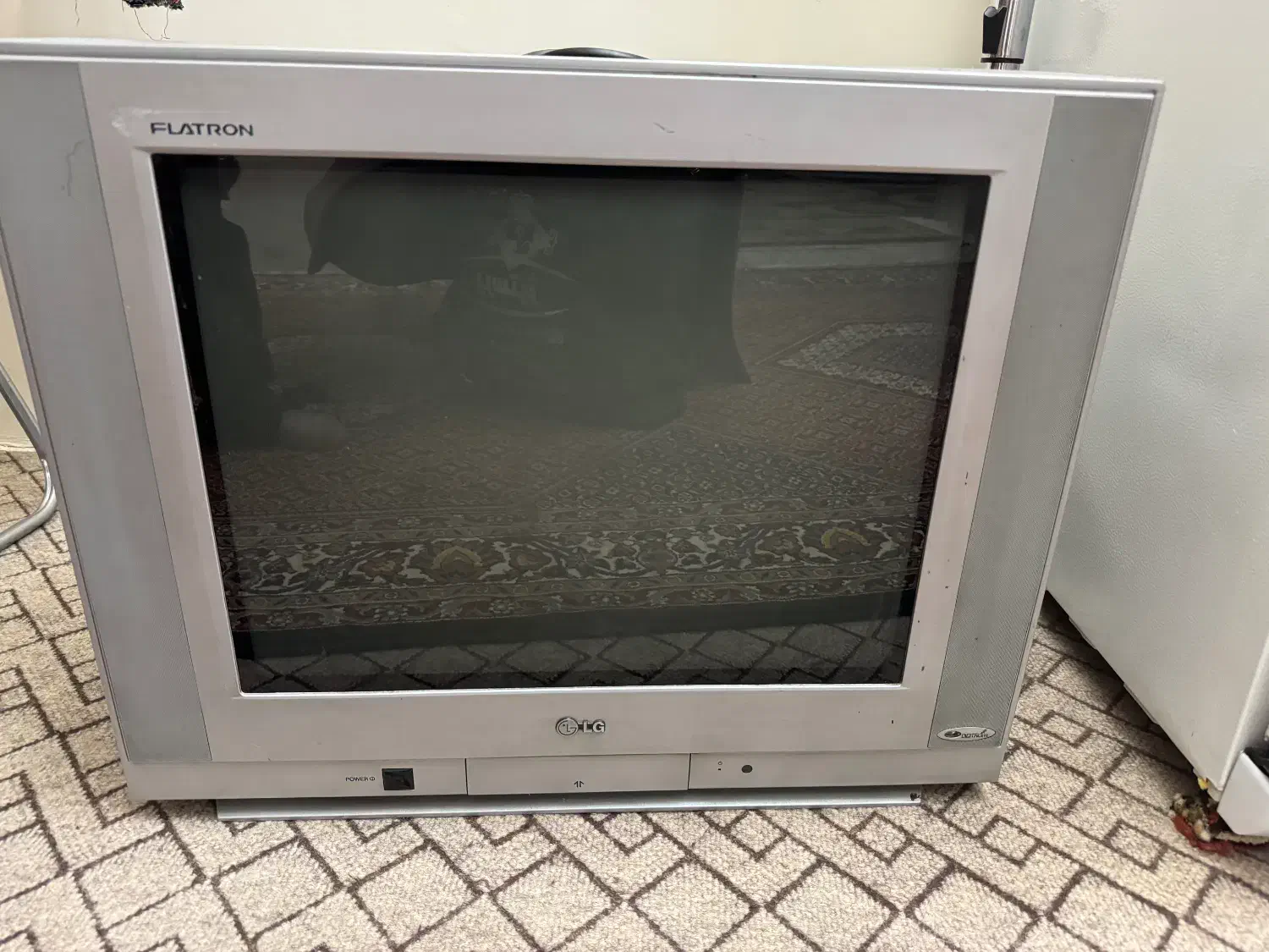 تلویزیون قدیمی|تلویزیون و پروژکتور|اردبیل, |دیوار