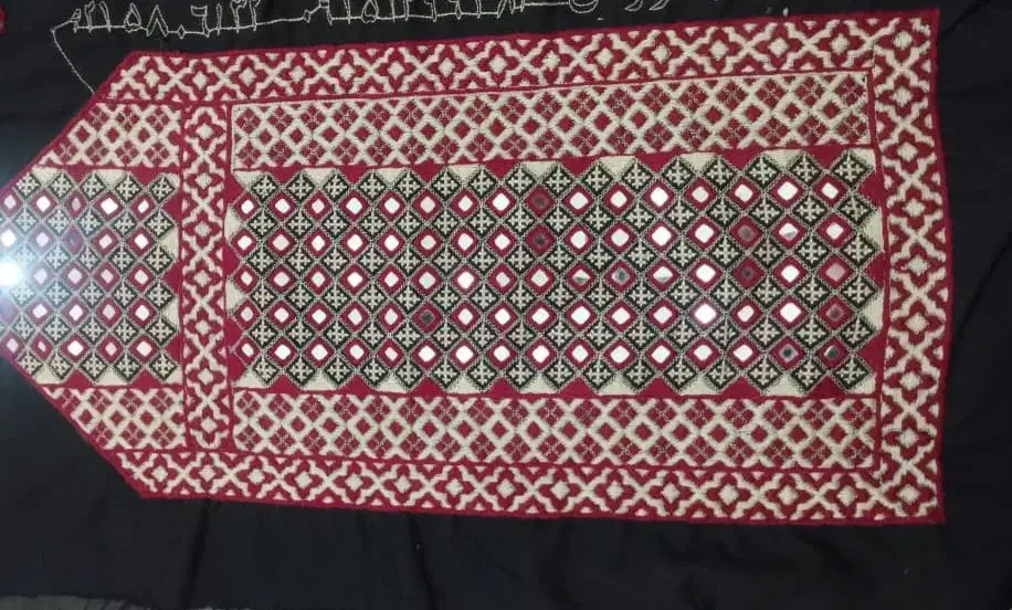 زی هزار آینه|لباس|خان ببین, |دیوار