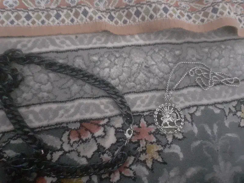 گردنبند|بدلیجات|فولادشهر, B7|دیوار