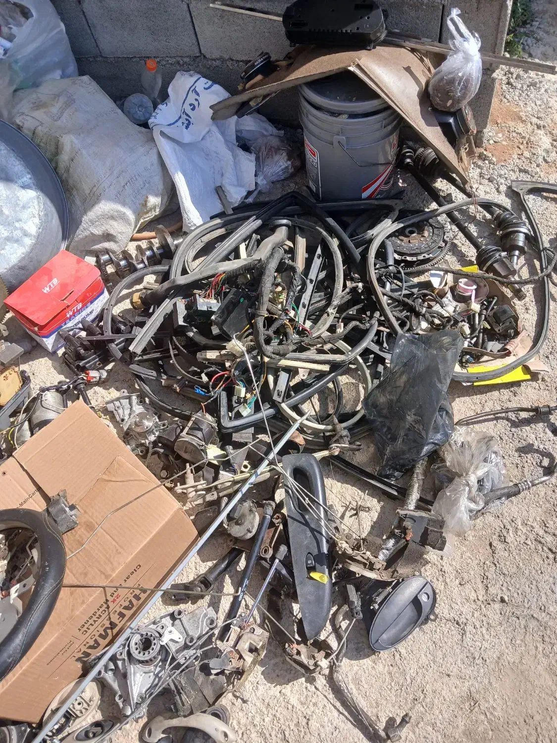 فروش قطعات استوک ام وی ام ۱۱۰ سه سیلندر|قطعات یدکی و لوازم جانبی|شیراز, شاهچراغ|دیوار