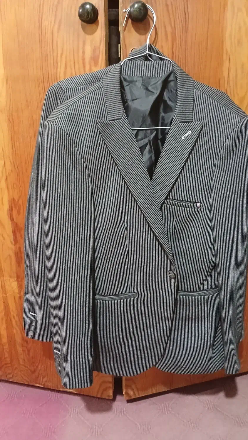 کت تک درحد|لباس|سیاهکل, |دیوار