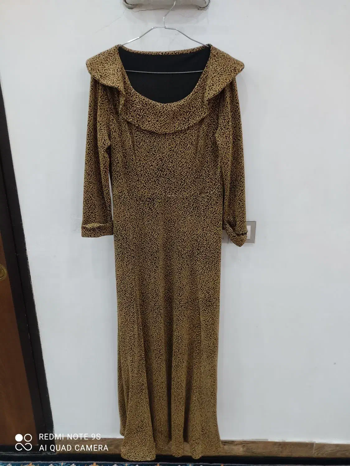 لباس مجلسی|لباس|شیروان (لرستان), |دیوار