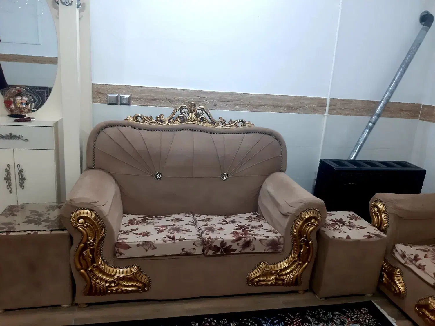 مبل راحتی ۷ نفره همراه میز عسلی|مبلمان خانگی و میز عسلی|خرمدره, |دیوار