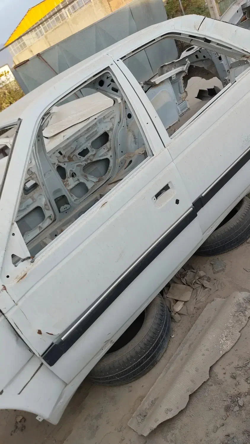 استوک دنا و ۲۰۷|قطعات یدکی و لوازم جانبی|نیشابور, باغ نو|دیوار