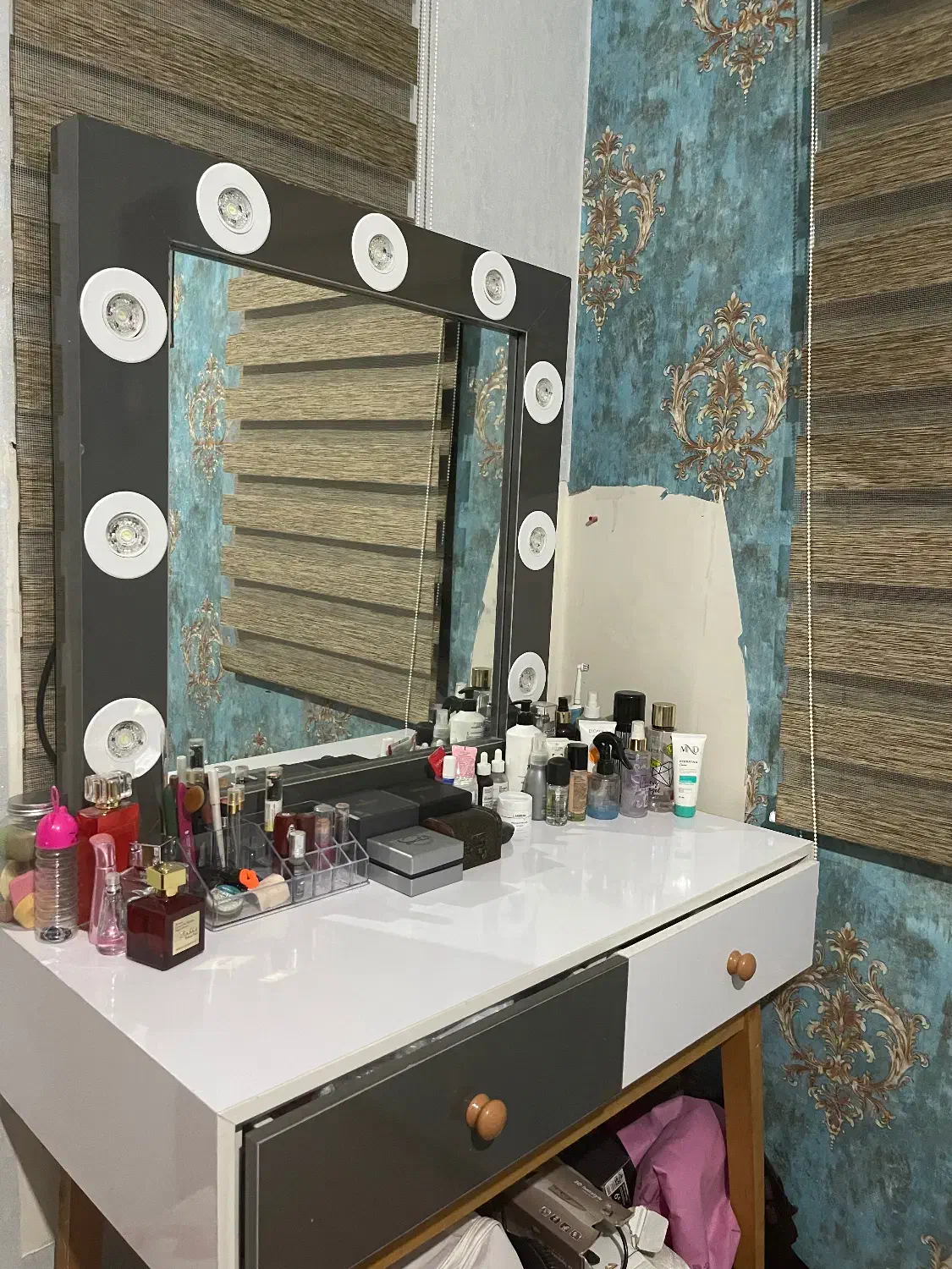 میز آرایشی|تخت و سرویس خواب|یاسوج, |دیوار