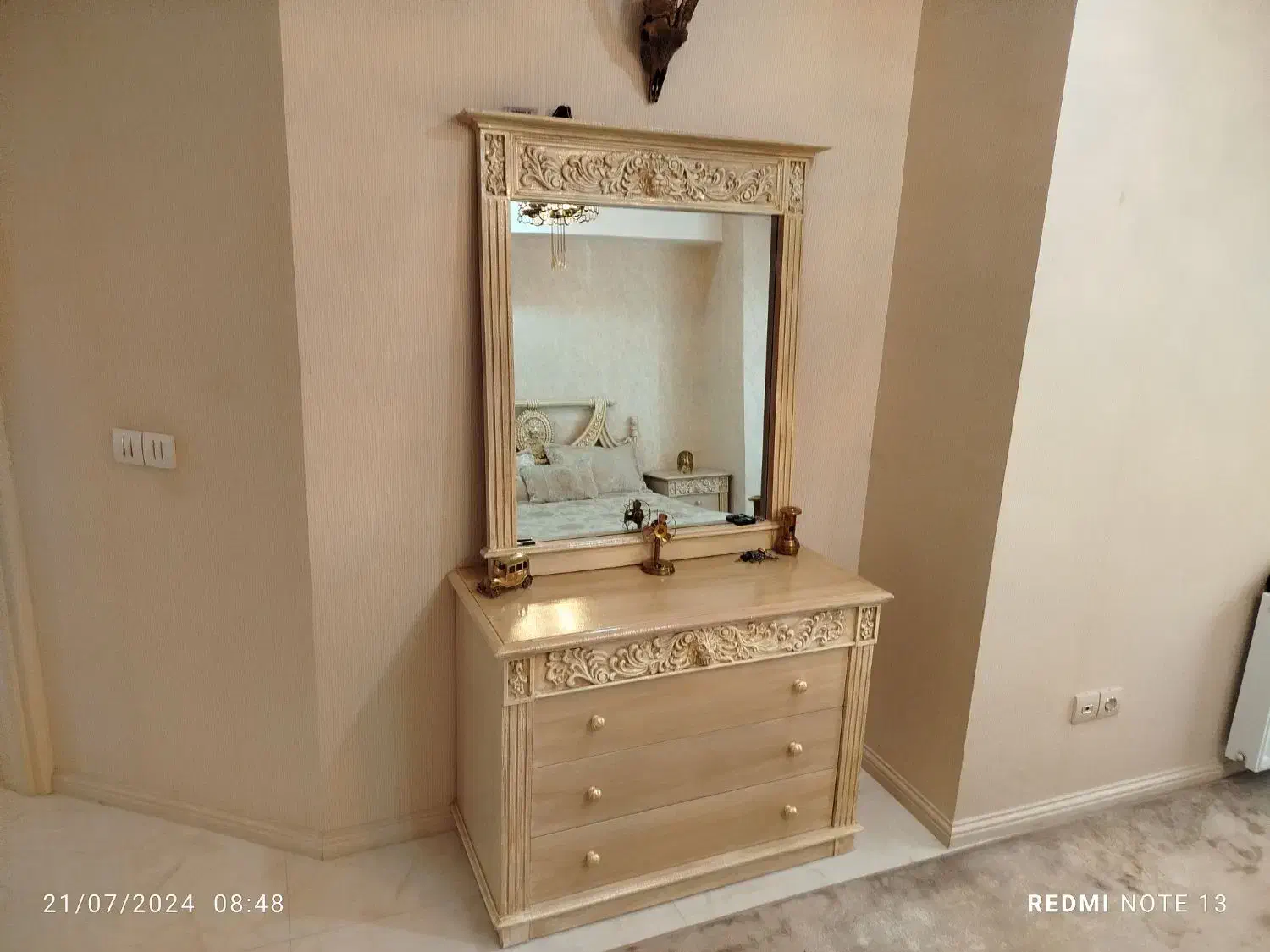 تخت دونفره تمام چوب|تخت و سرویس خواب|سبزوار, مدرس|دیوار