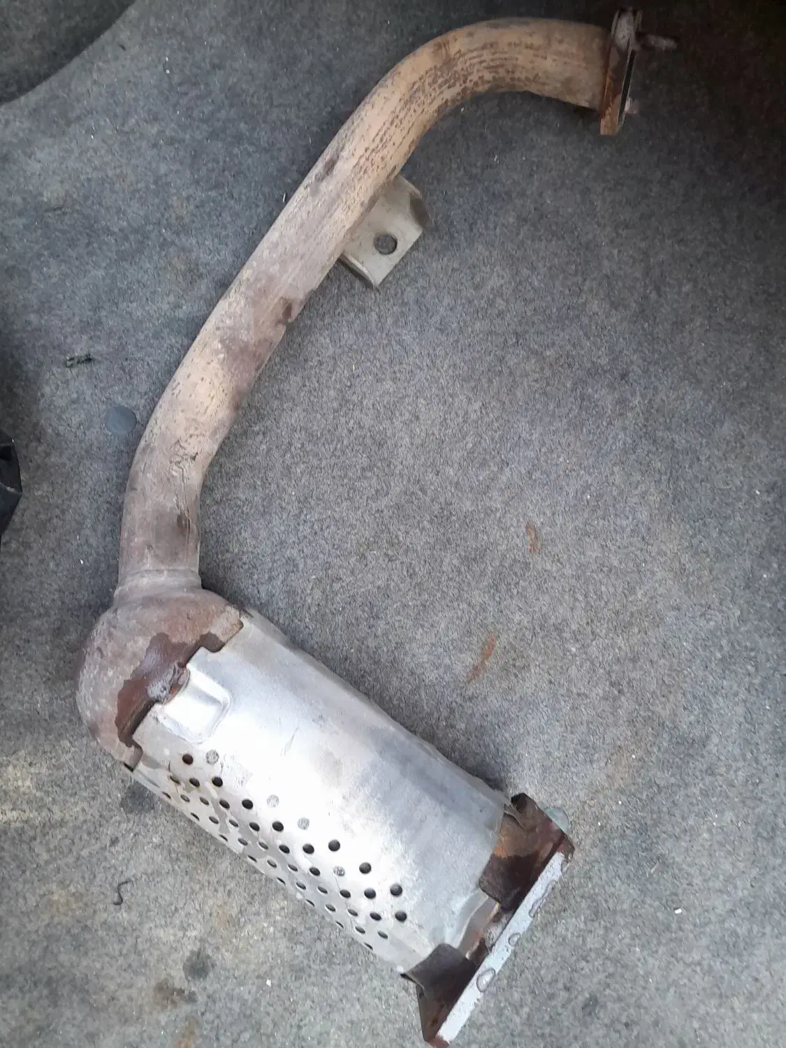 گلگیر slx ۴۰۵ سفید و کاتالیزور|قطعات یدکی و لوازم جانبی|حمیدیه, |دیوار