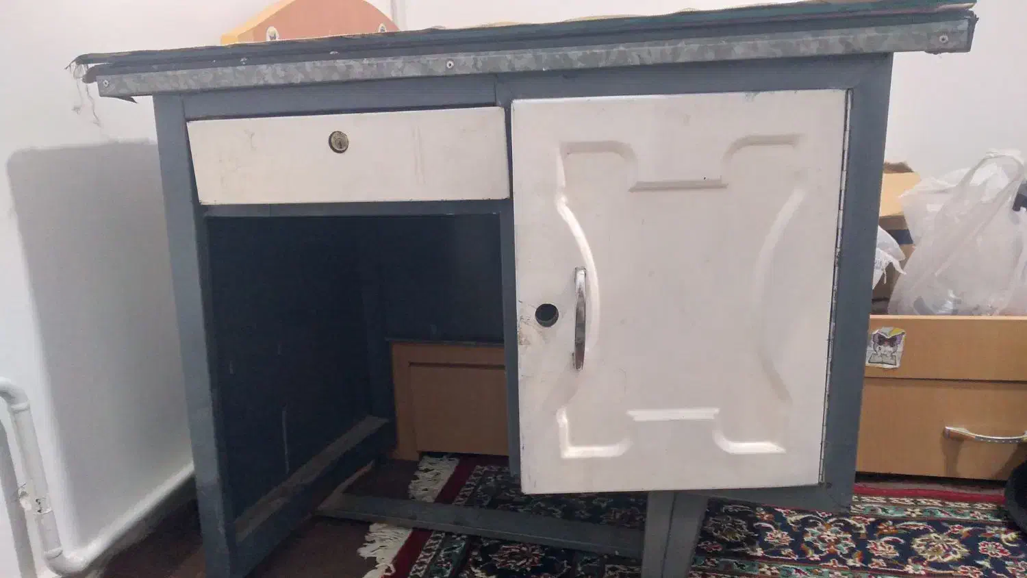 فروش میز تحریر|میز تحریر و کامپیوتر|قم, بوستان علوی|دیوار