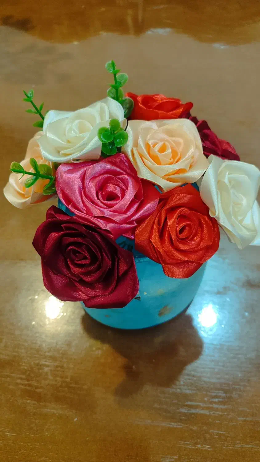 دسته گل ربانی|گل مصنوعی|تهران, فلسطین (میدان انقلاب)|دیوار