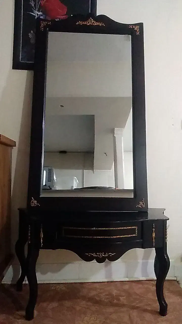 آینه دراور|جاکفشی، کمد، دراور|نیشابور, ده حلاج|دیوار