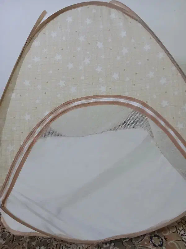 گهواره چوبی و پشه بند نوزادی روروئک|اسباب و اثاث بچه|ملایر, |دیوار