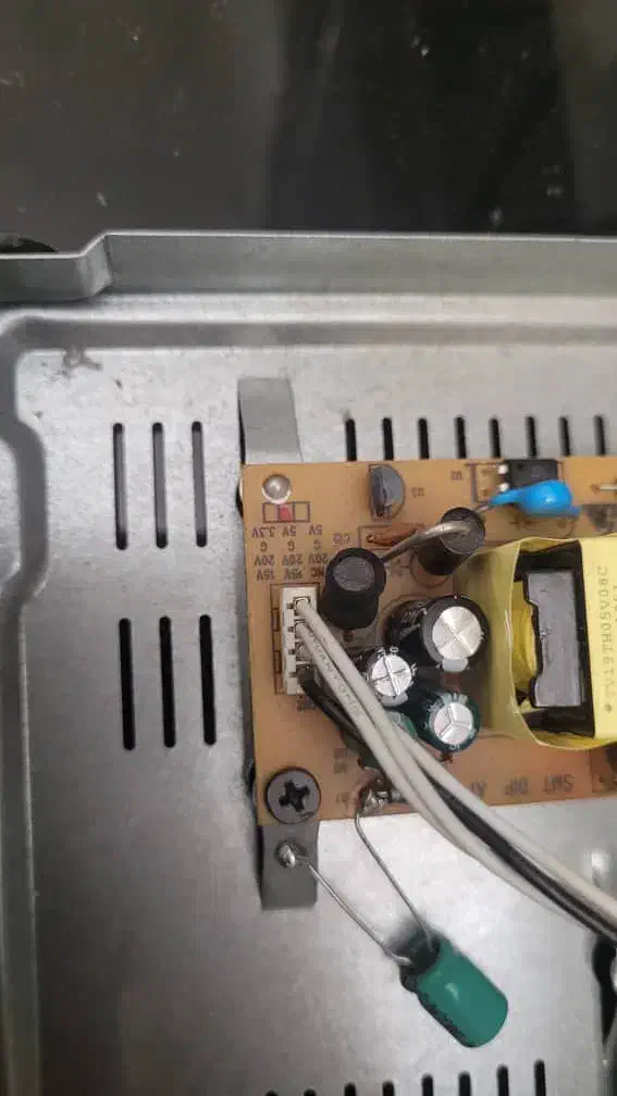 نصب و تنظیم‌وفروش انواع آنتن گردان وساده ودیجیتال|خدمات پیشه و مهارت|چالوس, |دیوار