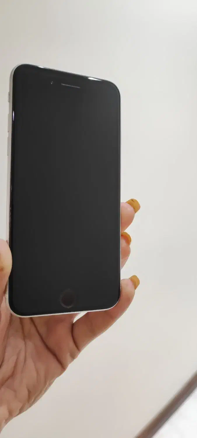 اپل iPhone SE (2020) با حافظهٔ ۱۲۸ گیگابایت|موبایل|تهران, شهر زیبا|دیوار