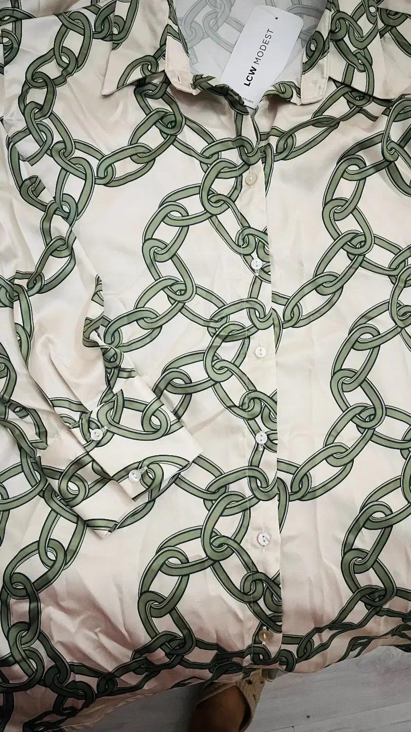 شومیز|لباس|مشهد, نوفل لوشاتو|دیوار