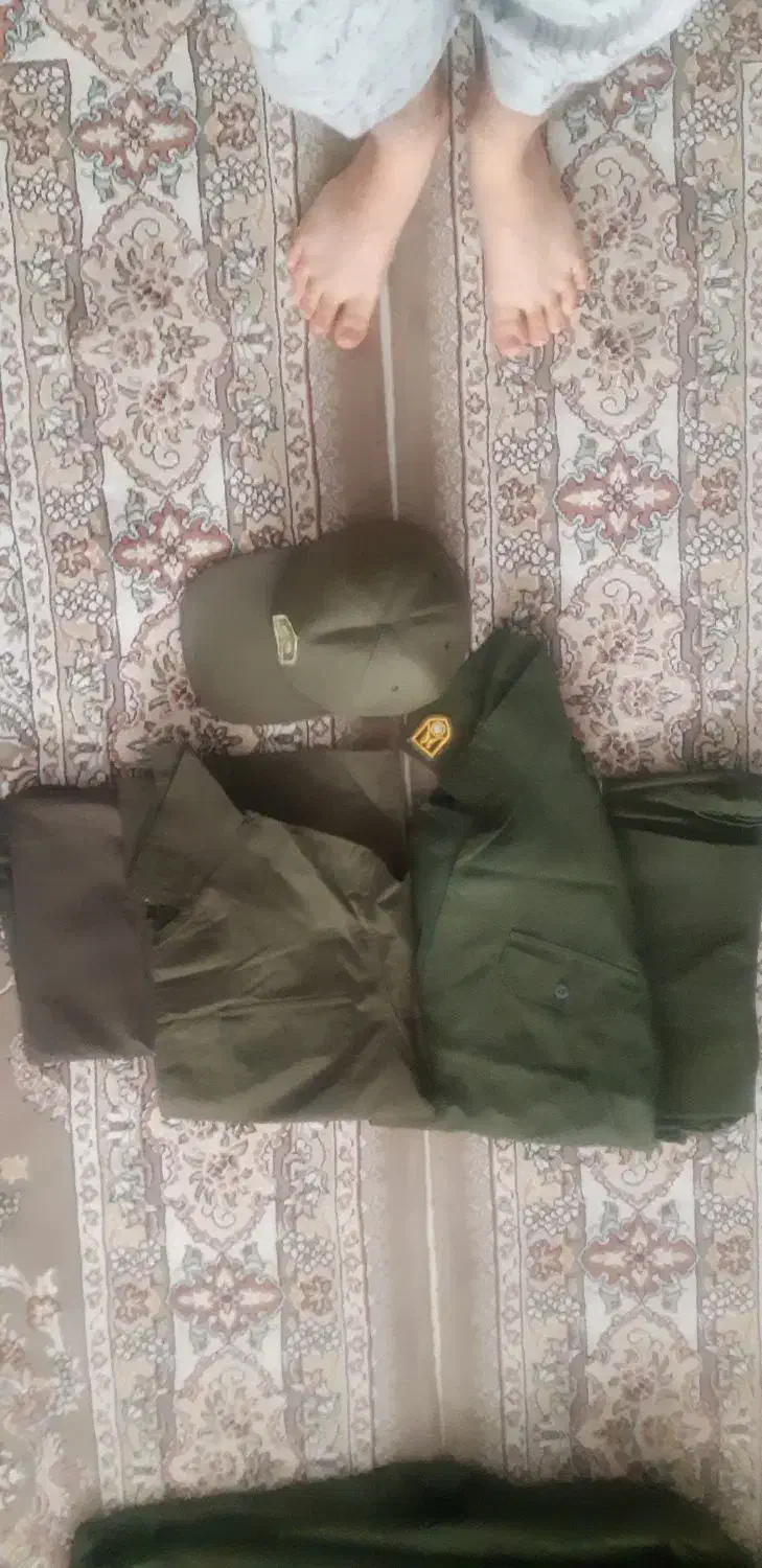 سه دست لباس سربازی نیروی انتظامی سایز۴۸و۵۰ با کوله|لباس|کرج, باغستان|دیوار