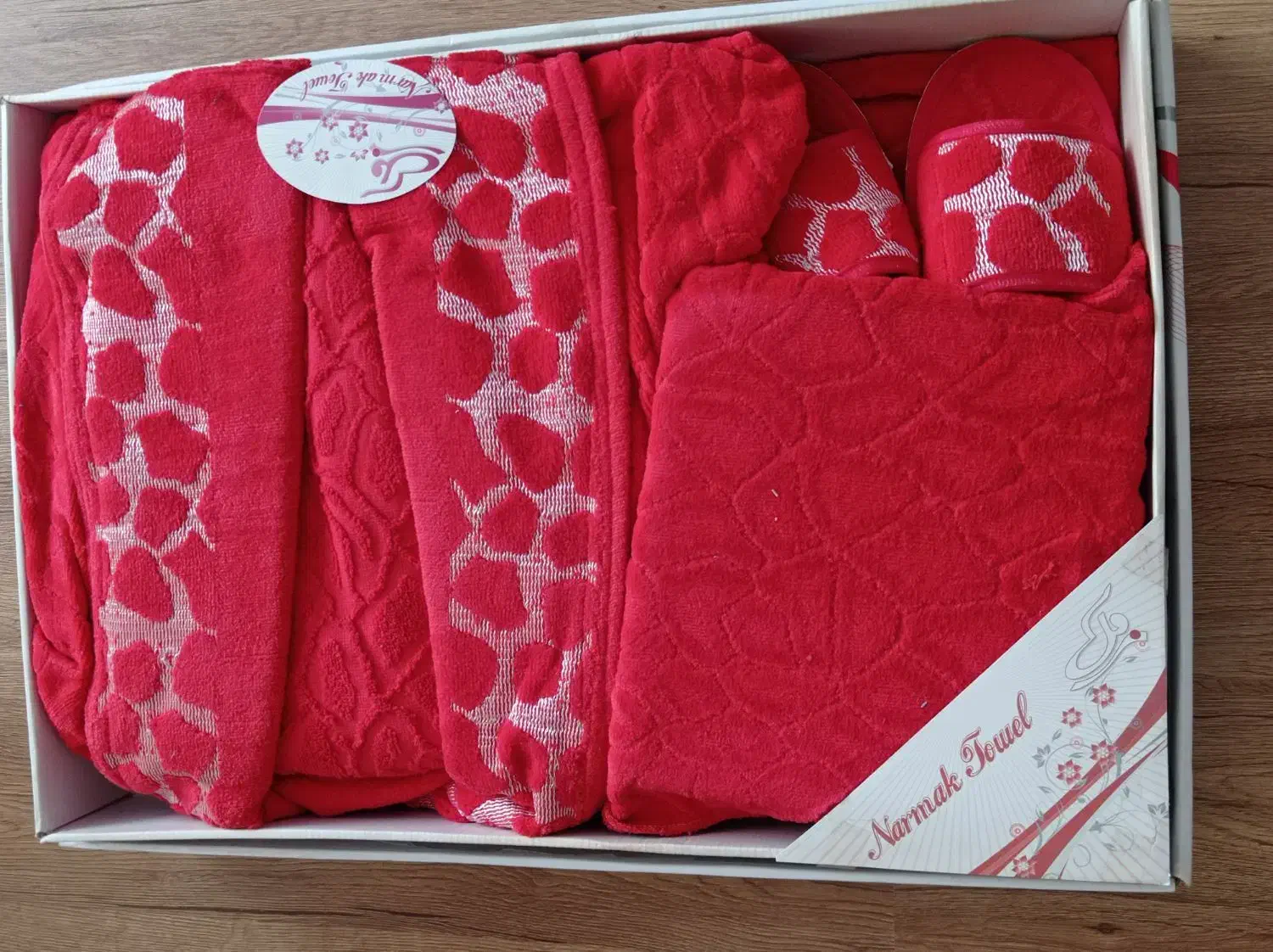 حوله|لوازم حمام|تبریز, |دیوار