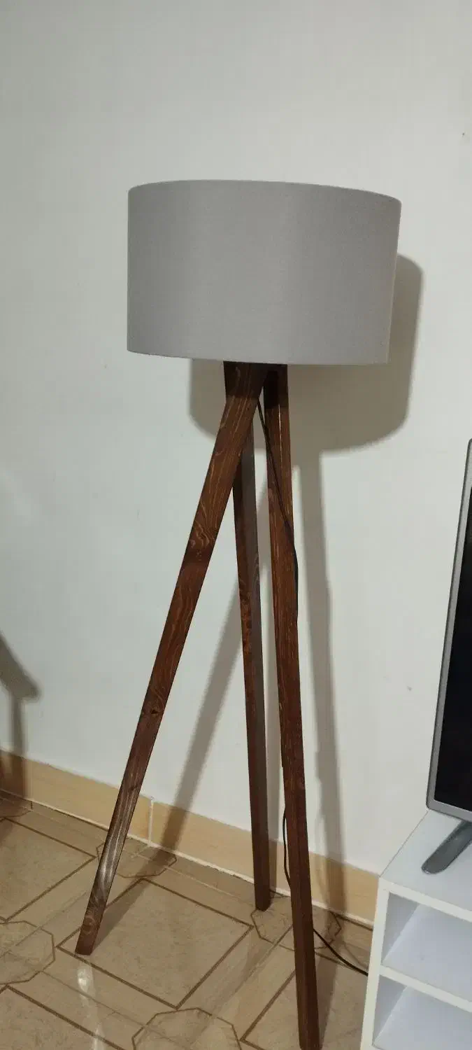 آباژور ایستاده|چراغ خواب و آباژور|اراک, |دیوار