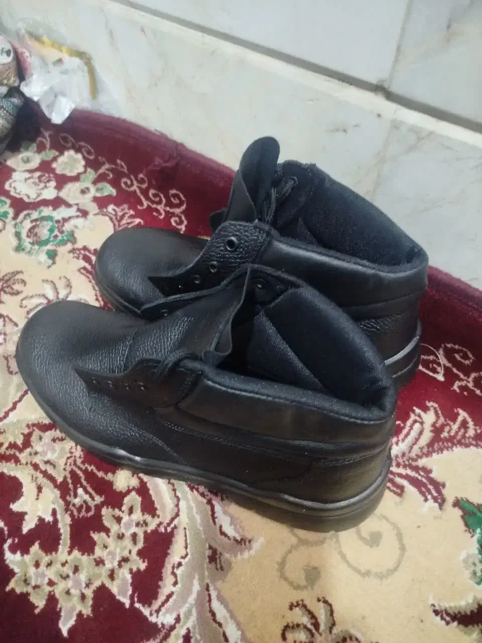 کفش نو نو|کیف، کفش، کمربند|قم, باغ شریفی|دیوار