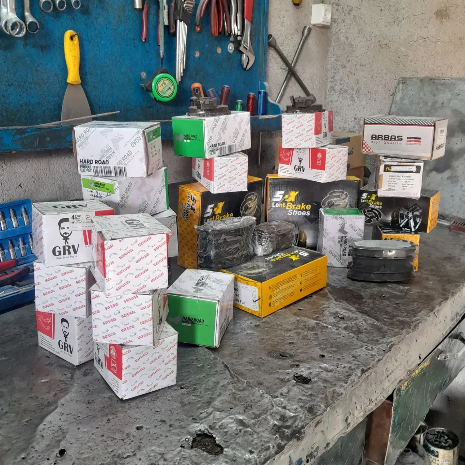 فروش لنت خودرو جلوو عقب به زیر قیمت|قطعات یدکی و لوازم جانبی|تبریز, |دیوار