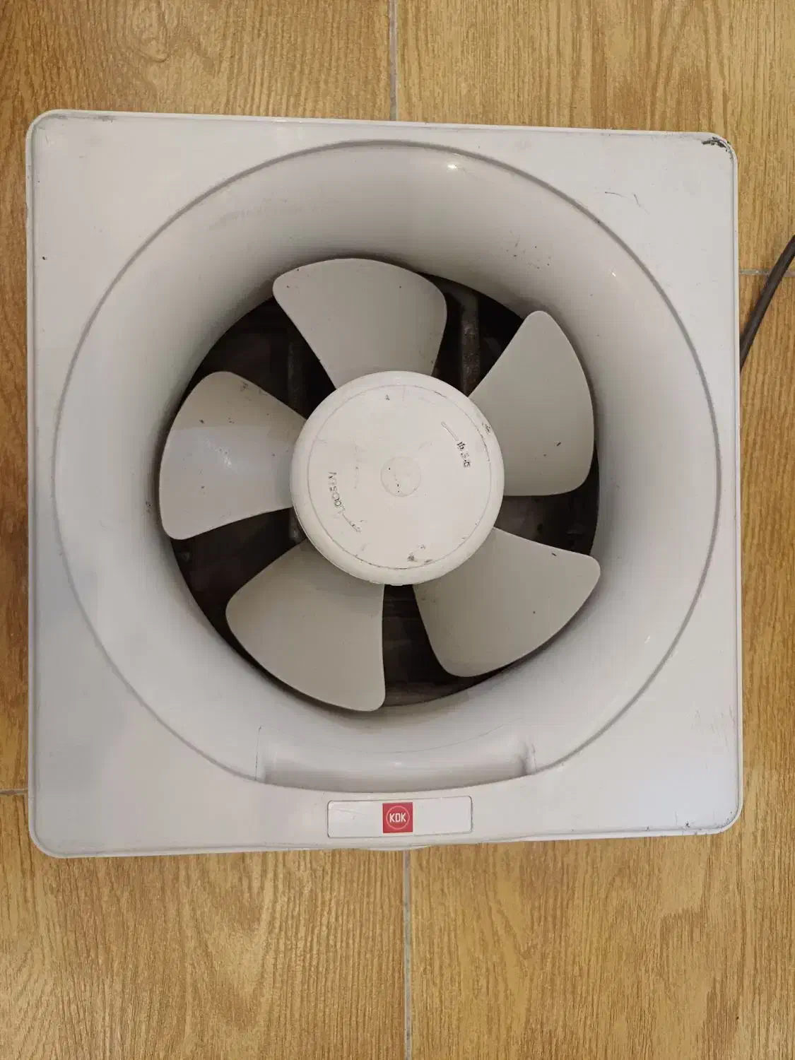 هواکش|پنکه و تصفیه‌کنندهٔ هوا|همدان, |دیوار