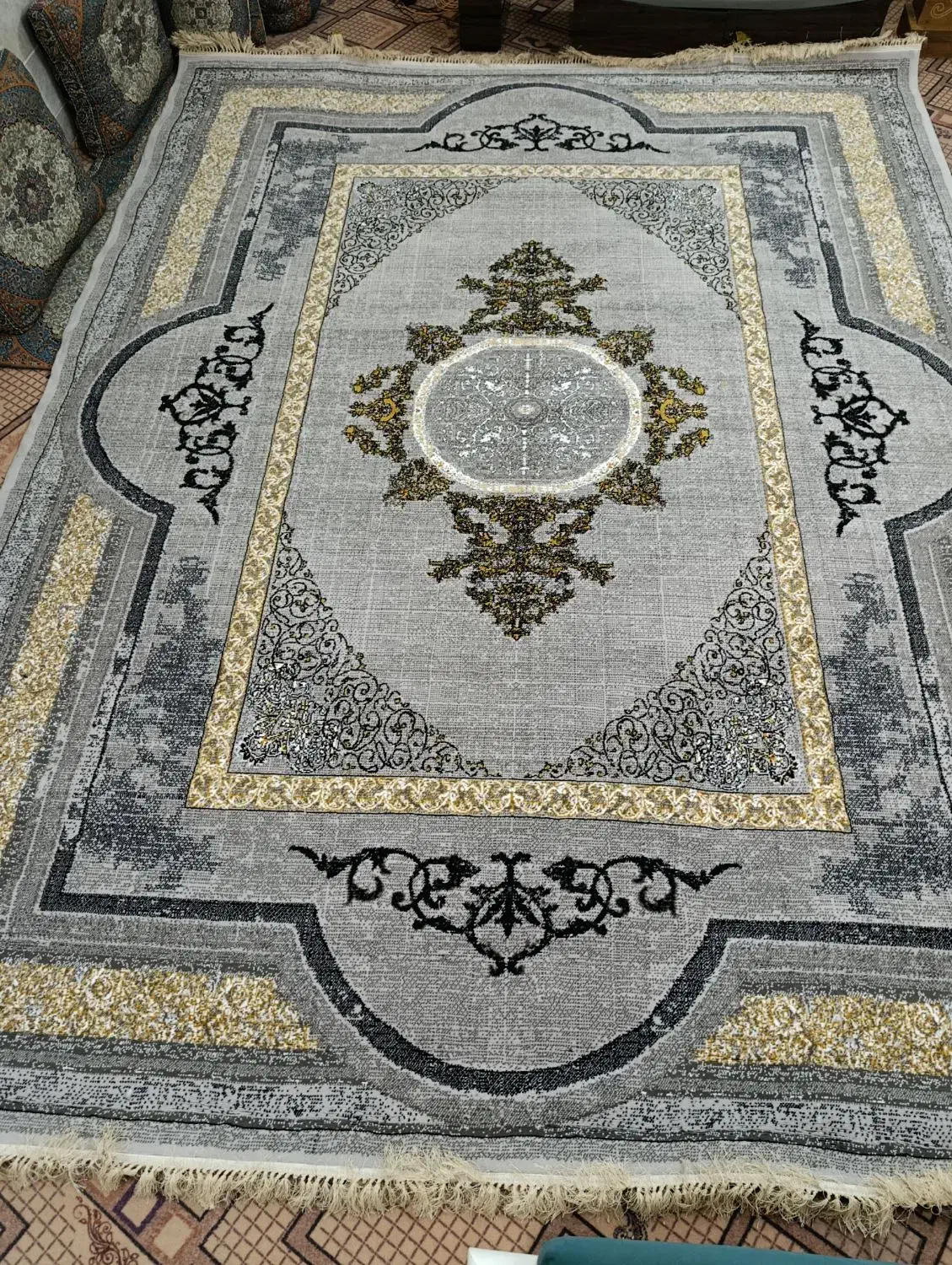 فرش دوازده متری دوعدد قالی مشهد کاملا نو|فرش|یزد, |دیوار