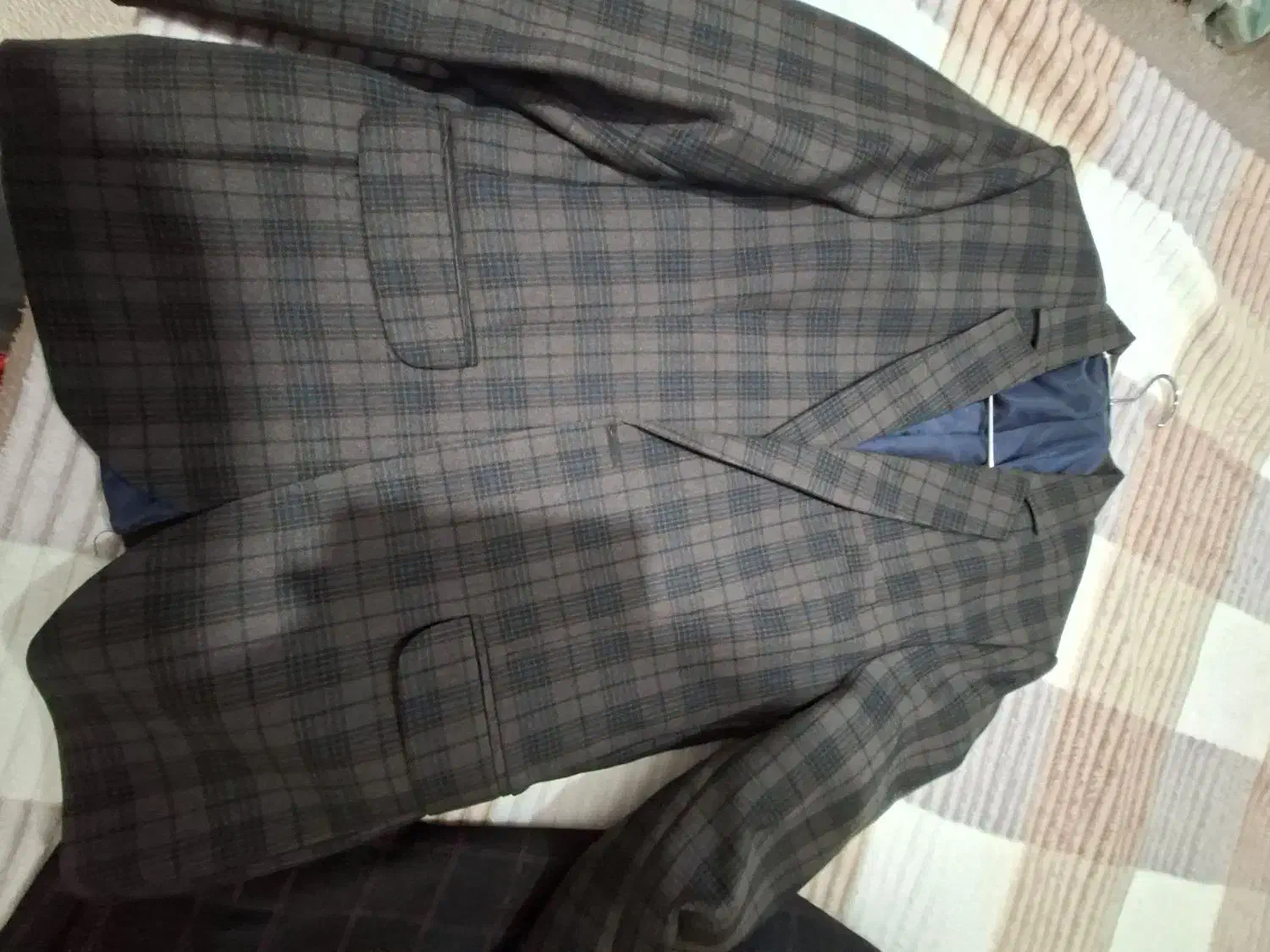 کت تک|لباس|شاهینشهر, فردوسی|دیوار