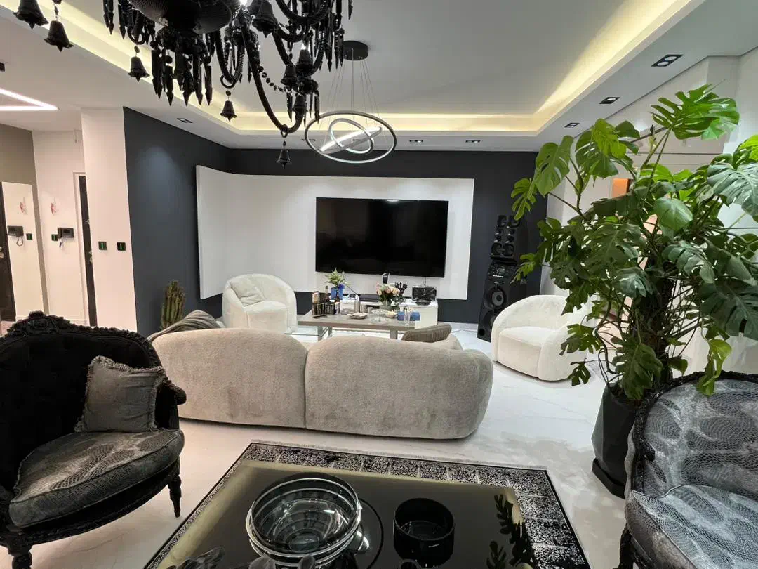 آپارتمان ۱۸۰ متری سه خواب در زعفرانیه